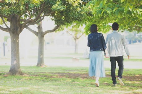 ゴールデンウィークが始まりましたが、
皆さんどのようにお過ごしでしょうか。

GW期間中もIBJメンバーズ銀座店は営業しております！
婚活にご興味のある方、
婚活しているけど、なかなかうまく行かないな・・という方、
ぜひ、一度銀座店へお越しください。

ご相談に来られる方から多くお聞きするのは、
交際には発展するけど、
長続きしない・・
結婚には至らない・・
ということ。

皆さんご状況はそれぞれなのですが、
婚活で出会いから結婚を目指していくのであれば、
その方法の仕組みや環境が合っていないと、
うまく行かない状況が続き、
婚活が長引いてしまう方が多くなってしまいます・・・

IBJメンバーズでは、
これまでのご状況をしっかりお聞きした上で、
今現状、どこで立ち止まっていて
何で進みづらいのか？を明確にし、
それを解決できる方法を真剣に考えます。

そして、お一人おひとりに
一番合った方法をご提案させていただきます♪

IBJメンバーズでお役に立てるかもしれませんので
ぜひ、ご来店お待ちしております＾＾