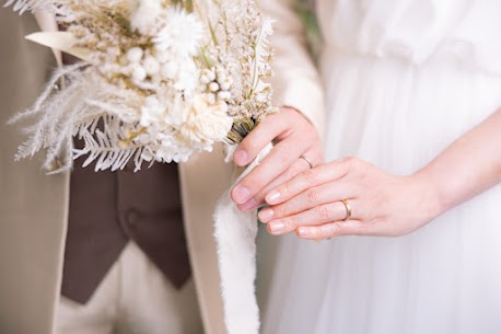 こんにちは☺️
【　結婚相談所IBJメンバーズ有楽町店　】です！
✓まずは、ここからチェック！
https://www.loungemembers.com/yurakucho/


皆さん『婚活無料相談』と聞くと、どんなイメージがありますか？？

◆カウンセラーとの相性確認
◆サービス内容が希望に合うか

正直カウンセラーとの相性については、
会って話をしないことには分からないと思います。。


「自分の将来を託す」にふさわしい人かどうか。
直感、第一印象、話しやすさなど比較して、
自分にピッタリの相談所をお選び頂くと良いと思います！


IBJでは、今までの恋愛体験や結婚相手に求める理想など
じっくりお話をお聞きした後、入会した場合の具体的なサポートをご提案します(*^-^*)

「うまくいきそう！」「ワクワクしてきた！」と気分が上がる、この感覚はとっても大切です。

イメージがビジュアルで思い浮かび、「やりたい」と思えたら、
きっと最適な婚活方法でスタートするタイミングだと思います(^^


IBJメンバーズ有楽町店では【無料婚活相談】を行っております！

「可能性を最大化する環境」
「最高の味方」がいます。

わたしたちは、いっしょに悩んだり、考えたり、励ましたりしながら

自分のことのように本気になってあなたの婚活をサポートします。

♡業界最大級の会員・婚約までサポート♡
【　本気の人だけの、IBJメンバーズ　】

まずはお気軽なご相談の
来店予約はこちらから↓↓
https://www.loungemembers.com/yurakucho/
地下鉄有楽町駅直結★徒歩1分！！

【⭐IBJの動画もご紹介させていただきます⭐】.
結婚相談所で活動をするのに一番大事なこととは？
https://www.youtube.com/watch?v=dHnL7PsbZQc&t=52s