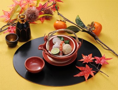 こんにちは。
結婚相談所IBJメンバーズ名古屋店です☺️
秋も深まり、朝晩は冷え込む季節になってきましたが、皆さまいかがお過ごしでしょうか？
この季節ならではの楽しみといえば、やはり「紅葉」ですね🍂東海エリアでも今まさに見頃を迎えるスポットがたくさん！
本日は、2人で訪れたいデートにぴったりな東海の紅葉イベント＆名所をご紹介します♪
①香嵐渓（こうらんけい）
期間：11月中旬〜下旬（ライトアップあり）
場所：豊田市足助町
東海随一の紅葉スポット！巴川沿いを彩る約4,000本のもみじは圧巻です。ライトアップも幻想的で、ロマンチックな雰囲気に包まれます✨
②大矢田神社もみじ谷
期間：11月中旬～下旬
場所：岐阜県美濃市
国の天然記念物にも指定されたヤマモミジが一面を染め上げます。神社の静けさと紅葉の美しさが心に沁みるひとときに🍁
③徳川園「錦を楽しむ 徳川園の紅葉祭」
期間：11月中旬～12月上旬
場所：名古屋市東区
和の庭園と紅葉のコントラストが見事。園内の茶屋で抹茶をいただきながら、ゆったりとした時間を過ごすのもおすすめです🍵
④修善寺温泉・竹林の小径
期間：11月中旬～12月上旬
場所：静岡県伊豆市
紅葉と竹林のコラボレーションが美しい人気の温泉街。足湯を楽しみながらのんびり紅葉デートはいかがでしょうか♨️
気になる紅葉スポットはありましたか？
是非、今後のデート先として訪れてみてはいかがでしょうか？🍁
そして「来年こそは恋人と紅葉デートに行きたい…！」そんな方は是非IBJメンバーズの無料カウンセリングにお越しください😌
名古屋駅徒歩3分、結婚相談所IBJメンバーズ名古屋店にてお待ちしております。