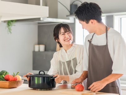 こんにちは^^！！
 【　結婚相談所IBJメンバーズ有楽町店　】です！ ✓まずは、ここからチェック！https://www.loungemembers.com/yurakucho/

IBJメンバーズは活動前に下記の書類をご提出してお願いしています😊 【入会時に必要な書類について】 
・身分証明…健康保険証、運転免許証など 
※当社で必要とする情報以外は取得および保有をいたしません。 
・住民証明…住民票など 
・独身証明…本籍地の役所で取得可能 
・年収証明…源泉徴収票など
・学歴証明…卒業証明書or卒業証書 ・職業証明…資格や免許を有する 職業の場合は提出 結婚相談所を利用することのメリットの1つとして、登録者の情報への信用度が高いことが挙げられます。 
プロフィールに掲載されている情報が本当のものかわからなければ、 会いたいという気持ちは起こらないと思います(>_<) そのため、IBJメンバーズでは、 活動される皆さんが安心して活動していただけるように証明書類の提出をお願いしています。 
 
IBJメンバーズで、あなたらしい婚活を始めてみませんか？
IBJメンバーズ有楽町店では【無料婚活相談】を行っております！ 「可能性を最大化する環境」 「最高の味方」がいます。 わたしたちは、いっしょに悩んだり、 考えたり、励ましたりしながら 自分のことのように本気になって あなたの婚活をサポートします。 

♡業界最大級の会員・婚約までサポート♡ 【　本気の人だけの、IBJメンバーズ　】 まずはお気軽にご相談下さい。 来店予約はこちらから↓↓https://www.loungemembers.com/yurakucho/地下鉄有楽町駅直結★徒歩1分！！ 【IBJの動画もご紹介させていただきます】 結婚相談所で活動をするのに一番大事なこととは？https://www.youtube.com/watch?v=dHnL7PsbZQc&t=52s