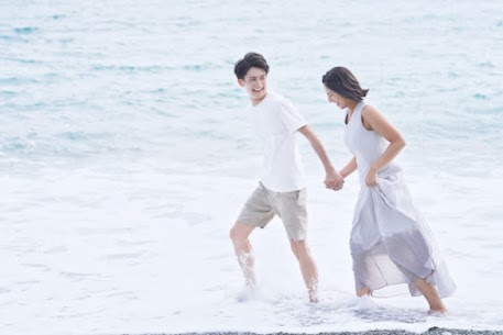 こんにちは！
【結婚相談所IBJメンバーズ東京店】です！

春の落ち着きとともに、少しずつ意識し始めるのがゴールデンウィーク。
実はこのGWに向けた時期、婚活においてとても重要なタイミングだということをご存知でしょうか。

「まだ先の話かな」と思われがちですが、
出会いの流れはすでにこの時期から動き始めています。

🌸なぜGW前が出会いやすいのか？

理由はとてもシンプルで、
「GWに会うお相手をこの時期に探している方が多い」からです。

例えば相談所の中でも、

・GWに初デートをしたい
・まとまった休みで関係を進めたい
・帰省や旅行前に気になる方と会っておきたい

と考える方が増えるため、
3月〜4月はお見合いや出会いの数が自然と増える時期になります。

💡GWは“関係が進みやすいタイミング”

婚活においてGWは、ただの連休ではありません。

実は、
・2回目、3回目のデートに進みやすい
・長時間一緒に過ごす機会が作れる
・少し距離が縮まるきっかけになる

など、「関係性が一歩進む」タイミングでもあります。

つまり、
GWに動ける状態をつくれるかどうかが、その後を左右することも多いのです。

💡直前スタートは少しもったいない

「GWに向けて動こう」と思って、
GW直前にスタートされる方もいらっしゃいますが…

実は少しもったいないポイントがあります。

というのも、
・出会い → お見合い → 初デート
と進むまでに、どうしても少しお時間がかかるため、

GW直前だと“出会いの準備期間”で終わってしまう可能性があるのです。

そのため、
「GWを有効に使いたい方」は、
今のタイミングから動き出すのがおすすめです。

🌿この時期に意識したいこと

このタイミングで大切なのは、
「完璧な状態になってから始める」ことではなく、

✔ まずは出会いの場に触れてみる
✔ どんな方がいるのか知る
✔ 自分の気持ちを少しずつ整理する

といった、“軽やかな一歩”です。

実際に動いてみることで、
「こういう方が合いそう」
「もう少しペースを上げたい」
など、ご自身の方向性も見えてきます。

🌸最後に

婚活は、“いつ始めるか”で出会いの質やタイミングが変わることもあります。

GWという一つの節目に向けて、
少しだけ早く動いてみること。

それが、思いがけないご縁につながることも少なくありません。

「少し気になるな」
その気持ちがある今こそ、ちょうどいいタイミングです🌿

無理のない形で、一歩踏み出してみてはいかがでしょうか。

【本気の人だけの、IBJメンバーズ】
 
まずはお気軽なご相談の
東京店来店予約はこちらから↓↓
https://www.loungemembers.com/tokyo/
 
【⭐IBJのおすすめ動画もご紹介させていただきます⭐】
結婚相談所で活動をするのに一番大事なこととは？
https://www.youtube.com/watch?v=dHnL7PsbZQc&t=52s
 
【東京都での婚活なら結婚相談所 IBJメンバーズ東京店】
 
東京都で婚活するなら、東京都中央区にある結婚相談所IBJメンバーズ東京店へ。
東京駅八重洲北口から徒歩3分とアクセスのしやすさが特徴です。
本気で結婚したいと思ったら、結婚相談所IBJメンバーズ東京店。