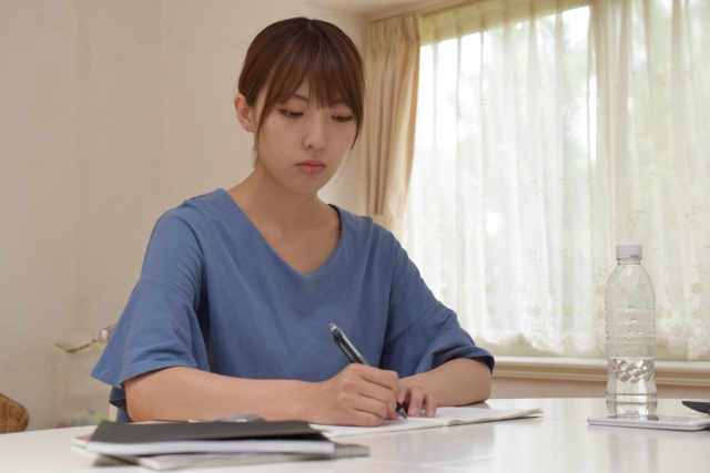 世帯年収800万円の生活意識は?