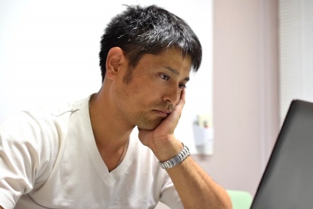 【悩み④】ルックスや年収に自信がない
