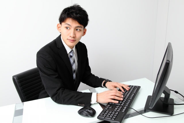 仕事や趣味に熱心に取り組んでいる